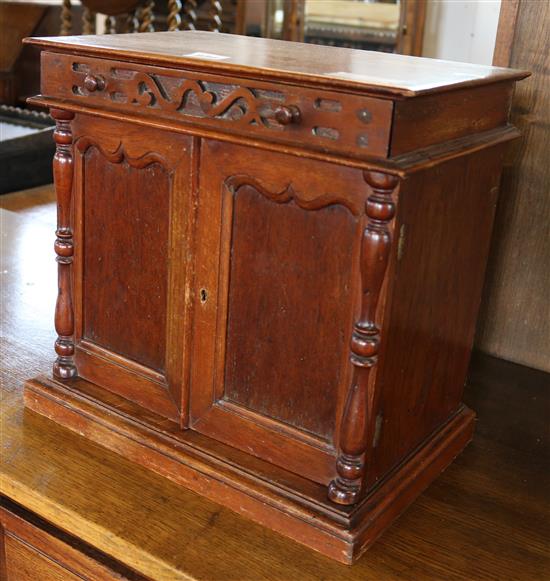 Anglo-Indian teak apprentice cabinet(-)